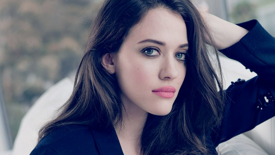 कैट डेन्निंग्स चेहरा