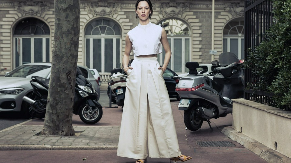 रेबेका हॉल