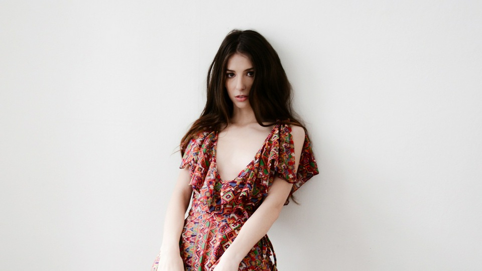 जेनेविव ब्यूचनर मॉडल