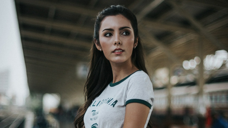 रेलवे स्टेशन पर मॉडल