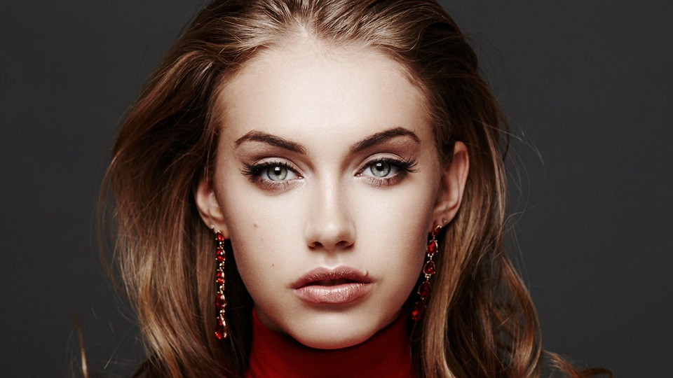 यूलिया गुलाब 4 के