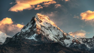 अन्नपूर्णा मासिफ पर्वत श्रृंखला नेपाल